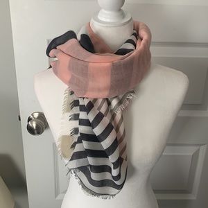 Light-weight over-sized scarf